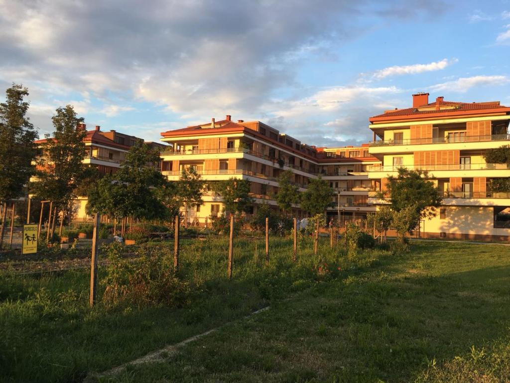 Budova, v ktorej sa apartmán nachádza