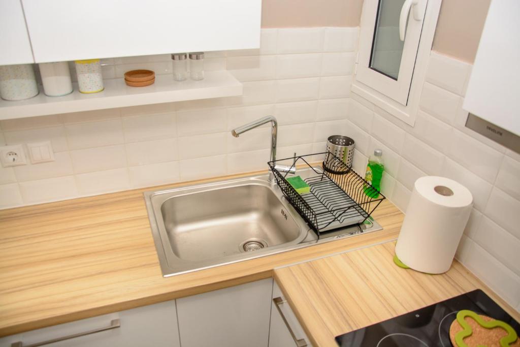Kuchyňa alebo kuchynka v ubytovaní Fully renovated and relaxing apartment
