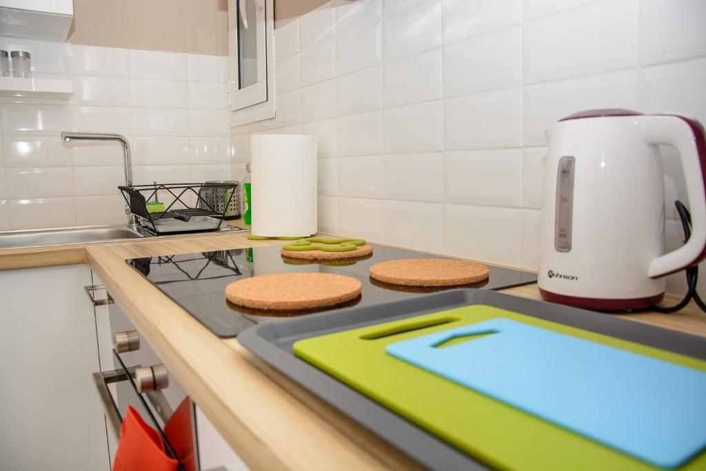 Kuchyňa alebo kuchynka v ubytovaní Fully renovated and relaxing apartment