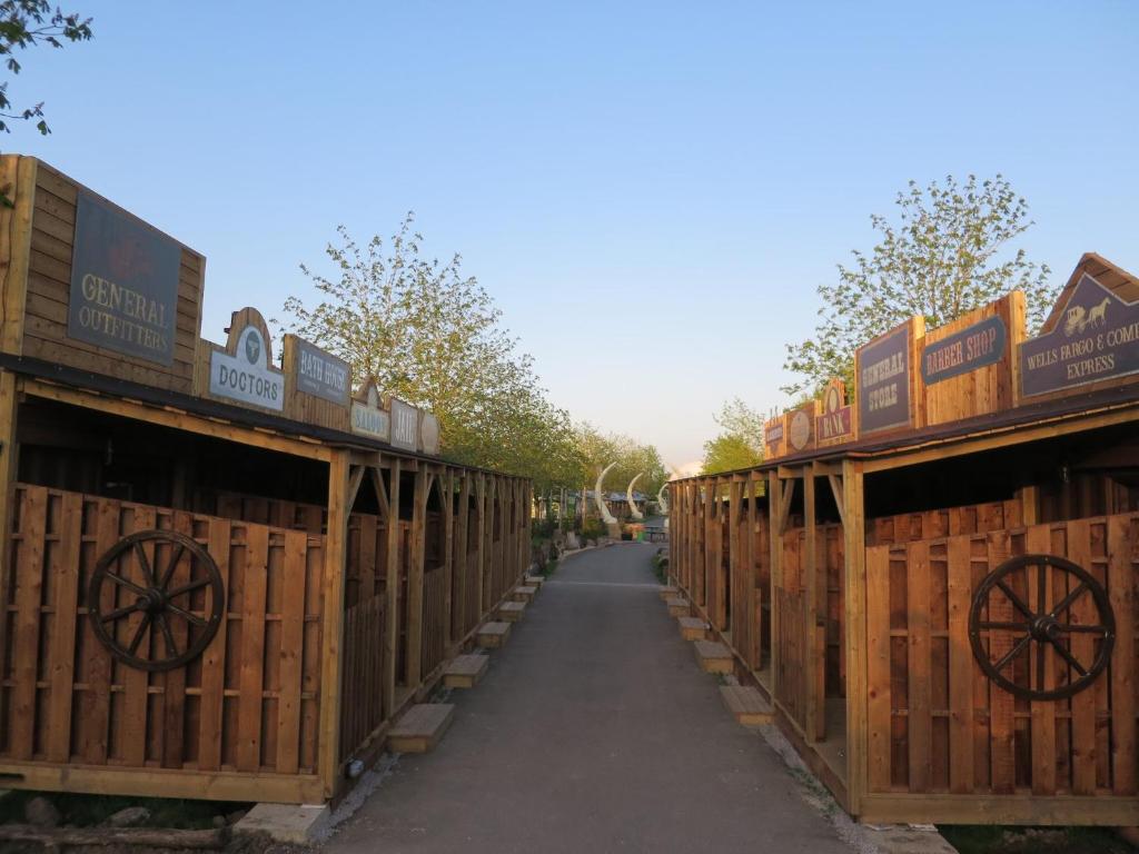 Fotografie z fotogalerie ubytování Adventurer's Village Milton Keynes v destinaci Milton Keynes