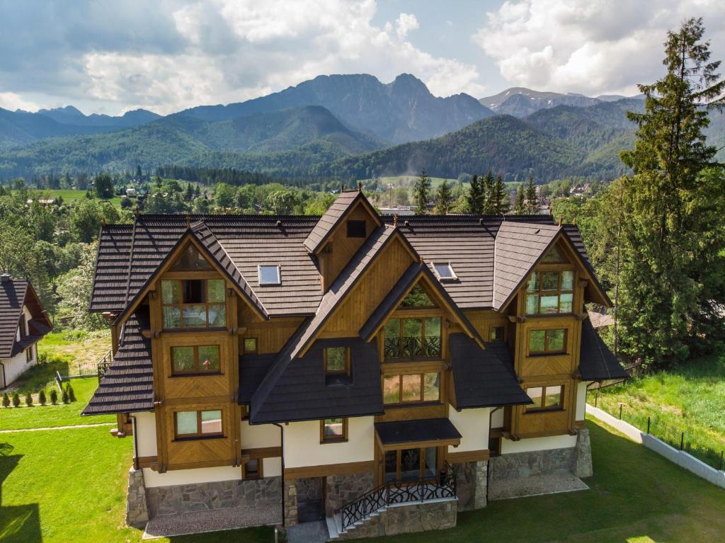 Výhľad na hory alebo výhľad na hory priamo z apartmánu