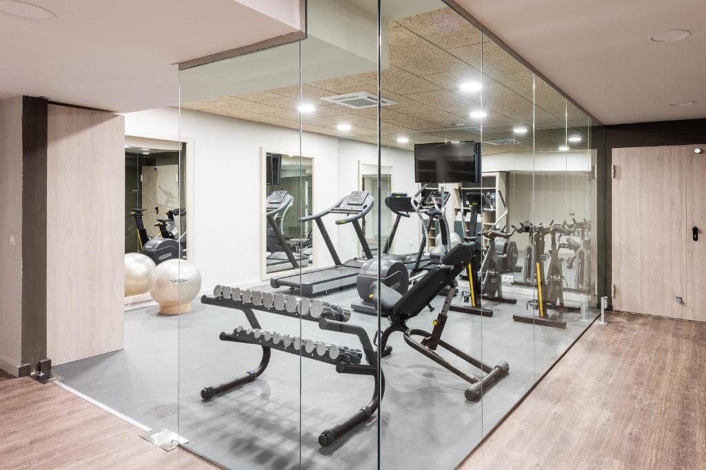 Fitness centrum a/nebo fitness zařízení v ubytování Hotel Cádiz Paseo del Mar, Affiliated by Meliá
