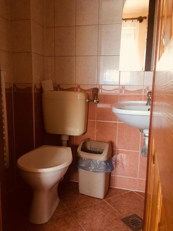 Koupelna v ubytování Rózsakert Panzió
