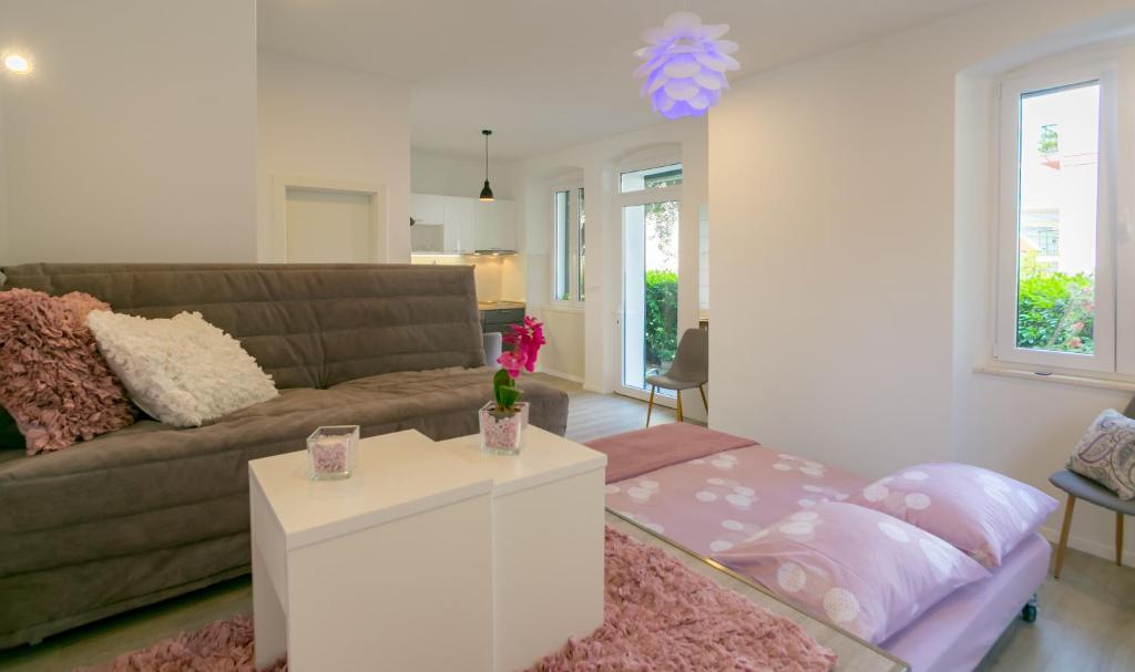 Vana & Tea Luxury Studio Apartment - 8