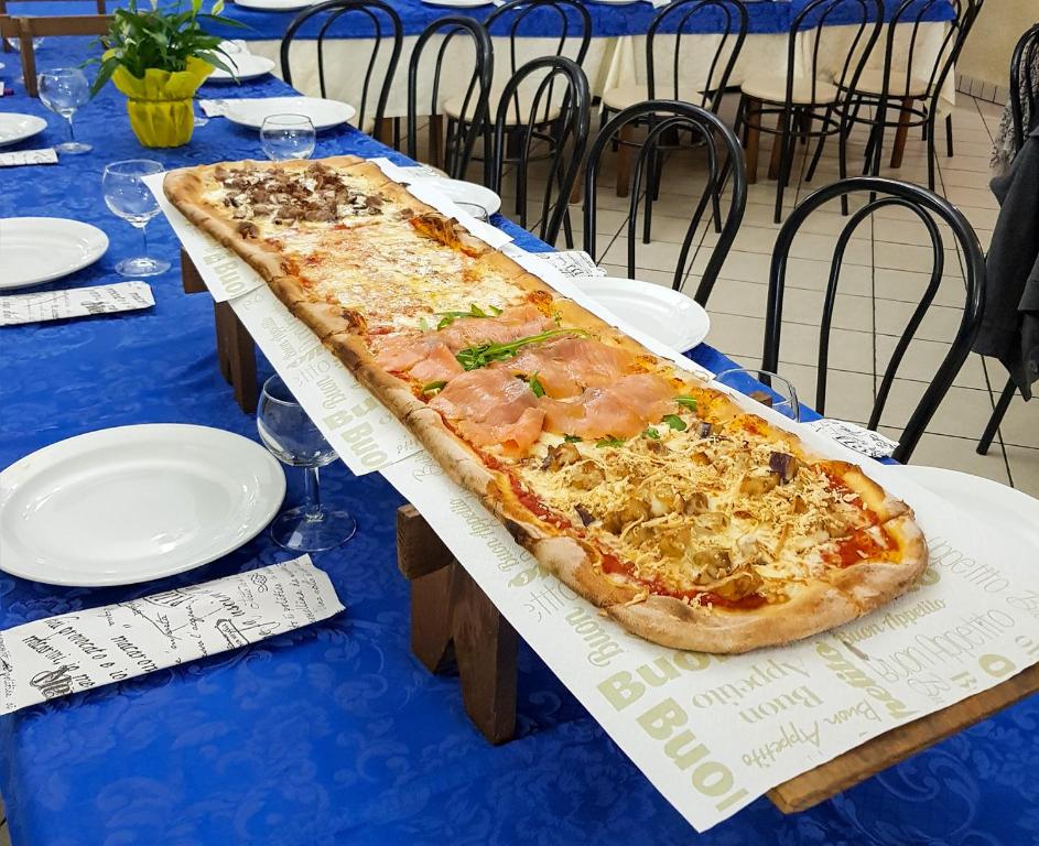 Jedzenie w pensjonacie lub w pobliżu