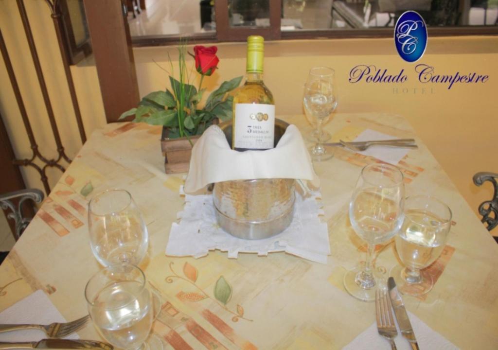 Nápoje v ubytování Hotel Poblado Campestre