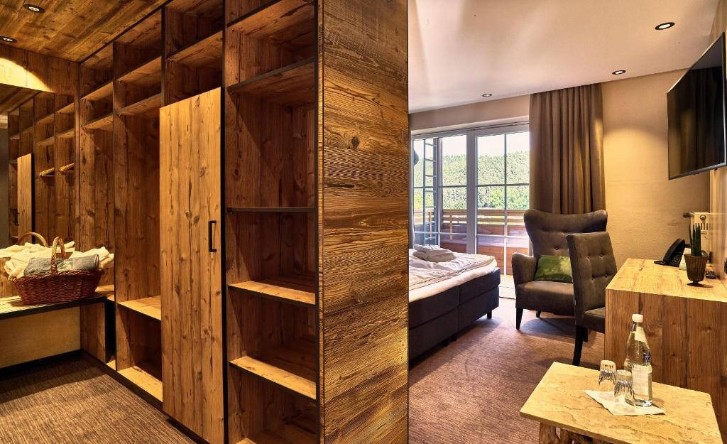 Zedernhof Gesundheits- & Wellnesshotel - Deluxe Double Room With Balcony