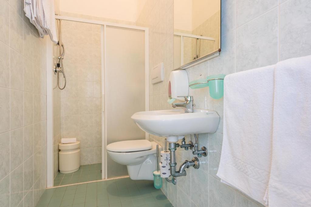 Koupelna v ubytování Hotel Stefania
