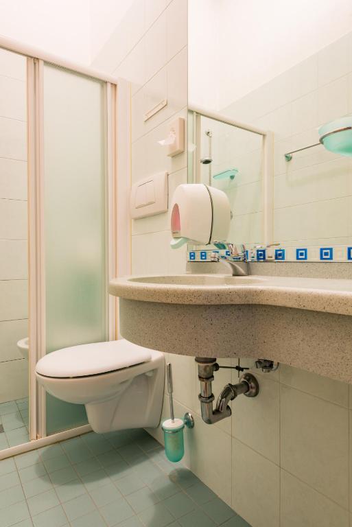 Koupelna v ubytování Hotel Stefania