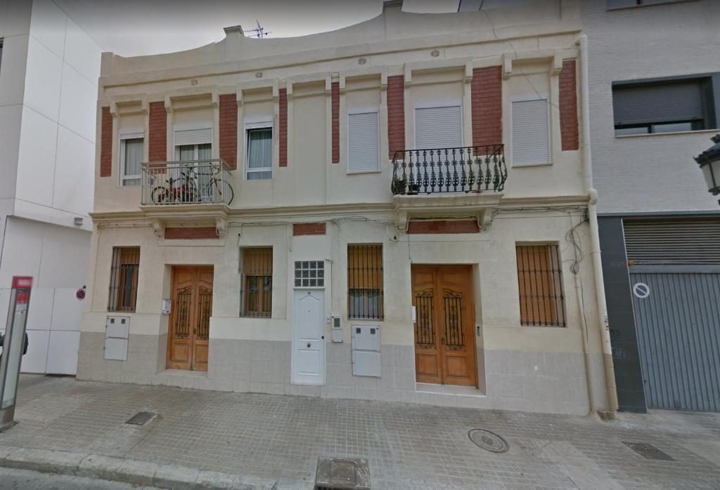 Old Fishermans House in Malvarrosa Beach, Valencia – Precios ...