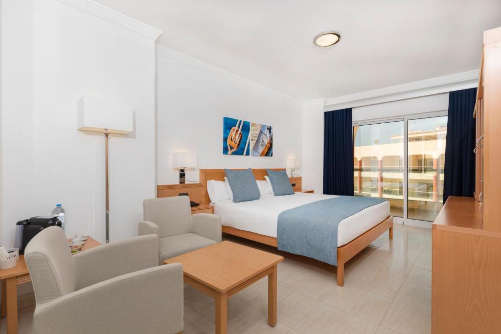 Cama o camas de una habitación en Ukino Palmeiras Village - 24h All Inclusive