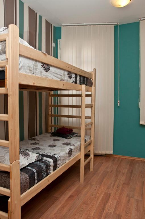 Hostel Mostel Hub Rooms and Apartments - Habitación Cuádruple