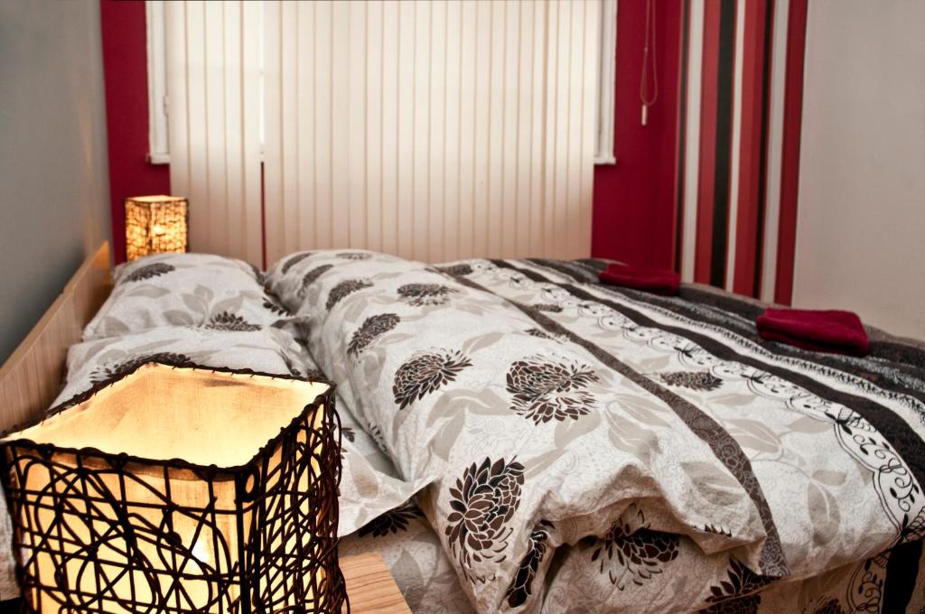 Hostel Mostel Hub Rooms and Apartments - Habitación Doble O Twin Con Baño Compartido