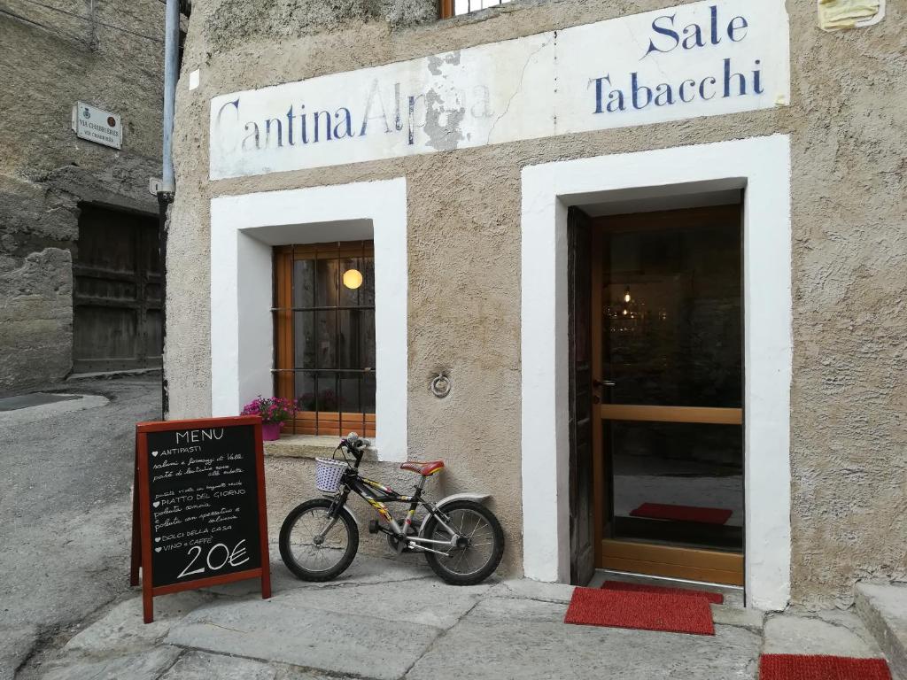 Jízda na kole v ubytování Cantina Alpina nebo okolí