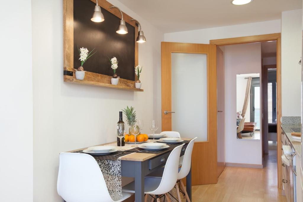 Zdjęcie z galerii obiektu Apartment Beach Front Canet w mieście Canet de Mar