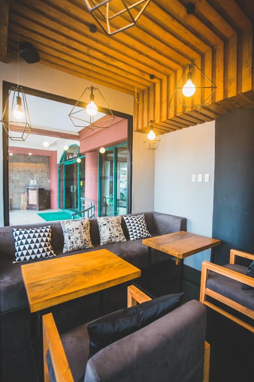 LA Fiesta Hotel in Iloilo City, the Philippines from 11 Deals