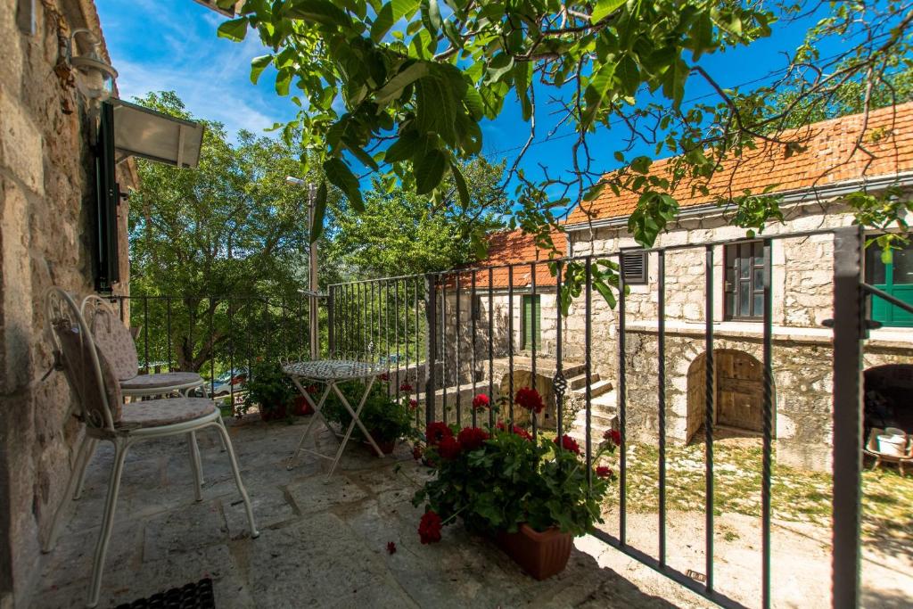 Holiday Home Godinj - Apartamento De Una Habitación Con Balcón