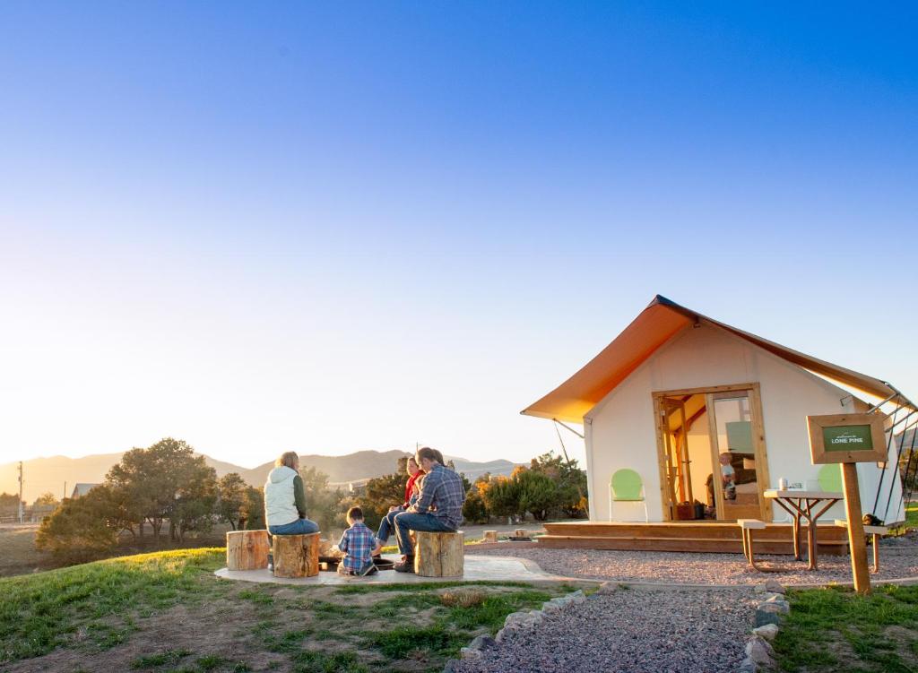 Royal Gorge Cabins photo