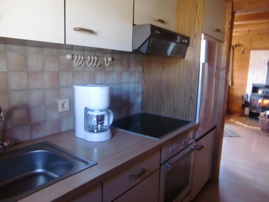 Kuchyňa alebo kuchynka v ubytovaní Blockhaus Kathrein