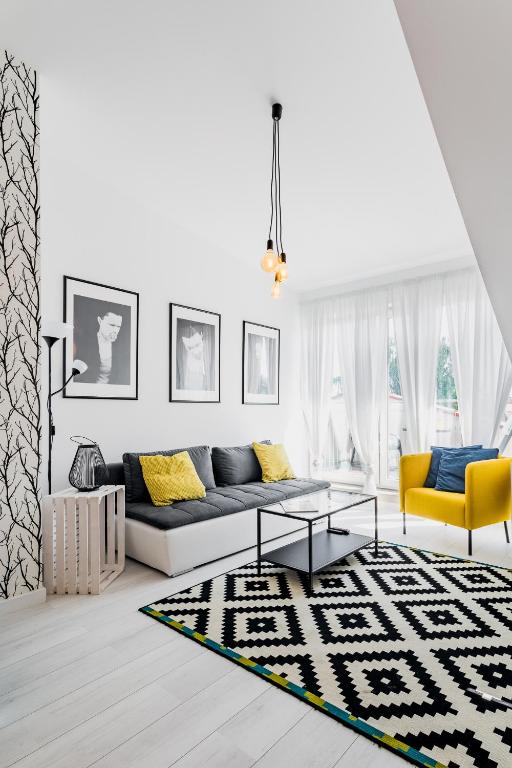 Posedenie v ubytovaní Apartament 43 z widokiem na jezioro - Giżycko
