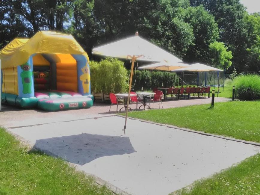Herní místnost nebo prostor pro děti v ubytování de bron