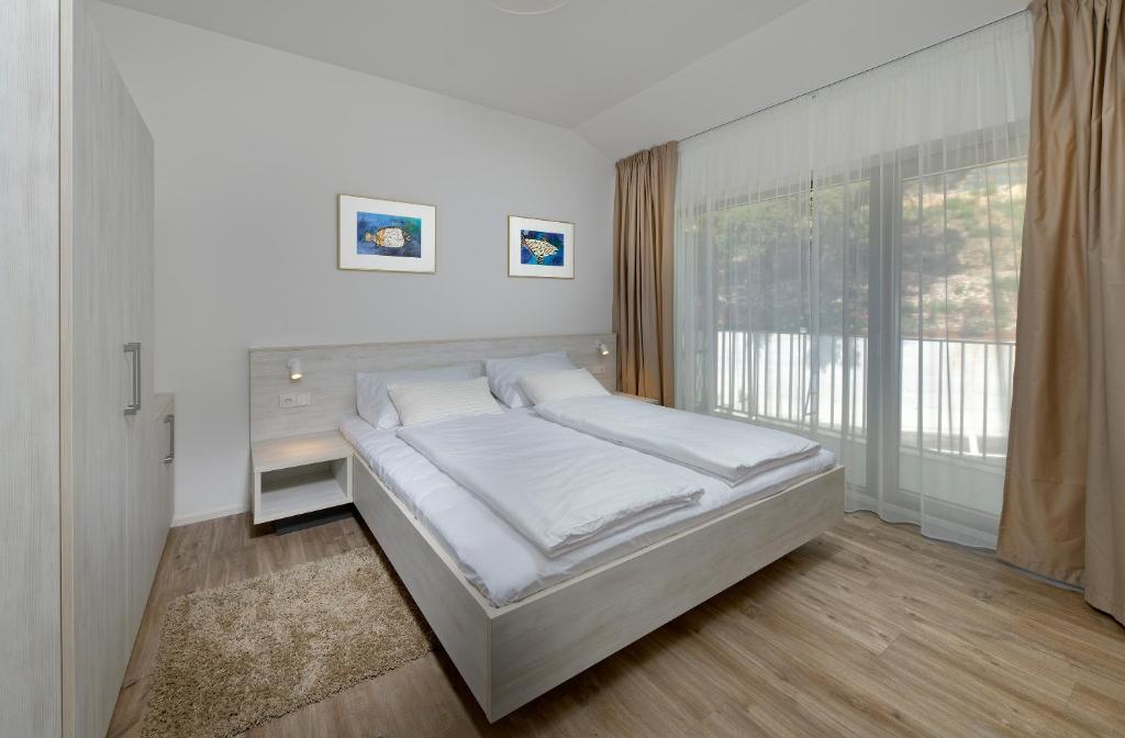 Zlatni Zalaz,Apartments,Supetarska Draga - Appartement D'une Chambre