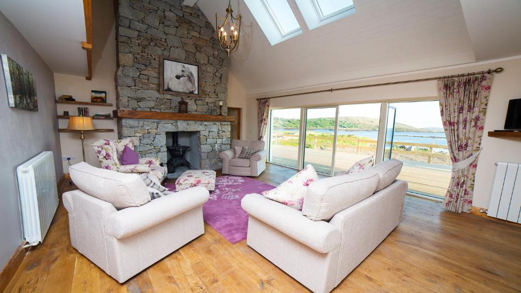 Posezení v ubytování BaySide Cottage Connemara