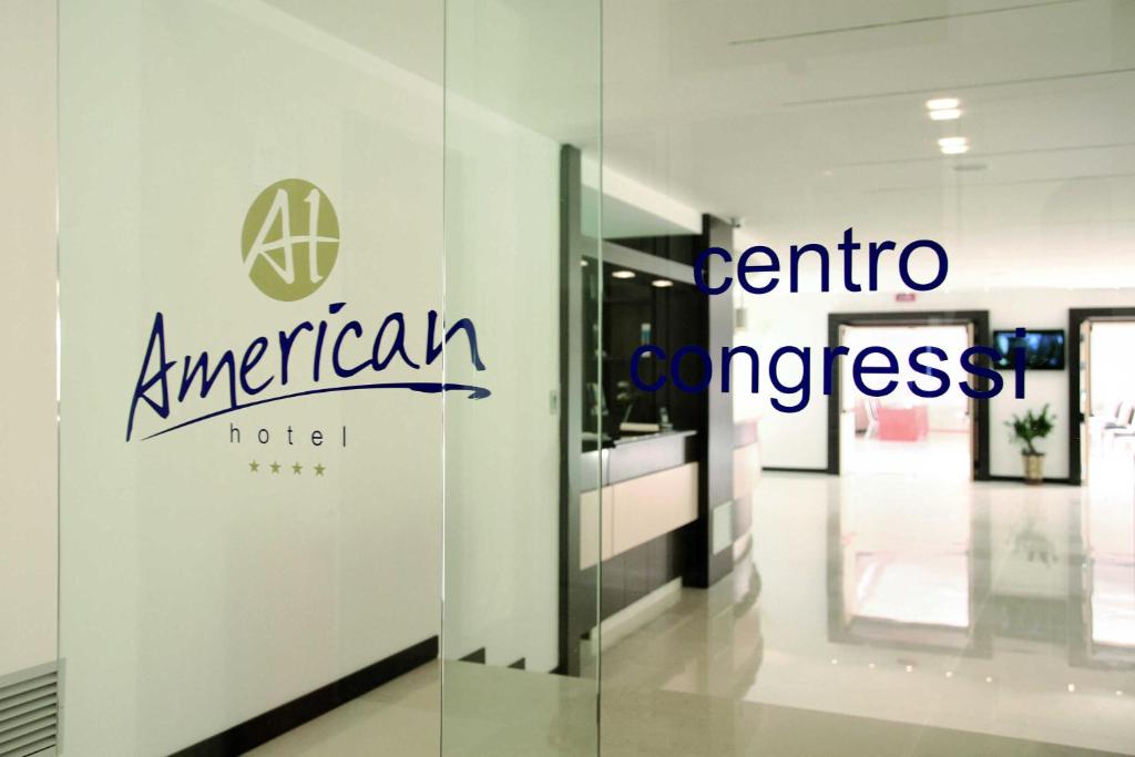 Certyfikat, podpis lub inny dokument wystawiony w obiekcie American Hotel