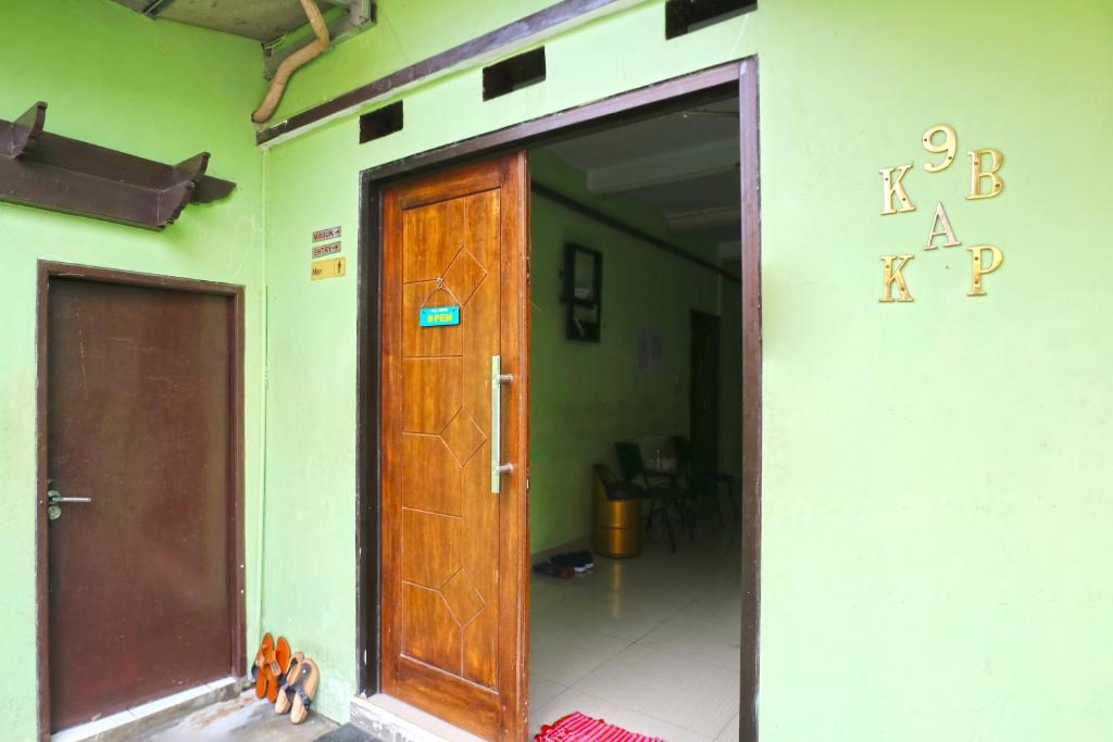 Kabin Kapsul Kayu Jati 1 - Male Only