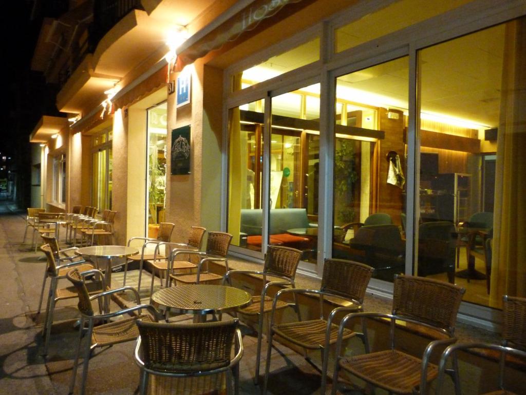 Restaurace v ubytování Hostal ROM Familiar