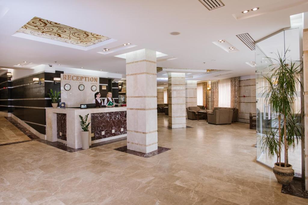 Vstupní hala nebo recepce v ubytování Lisova Pisnia Resort Hotel