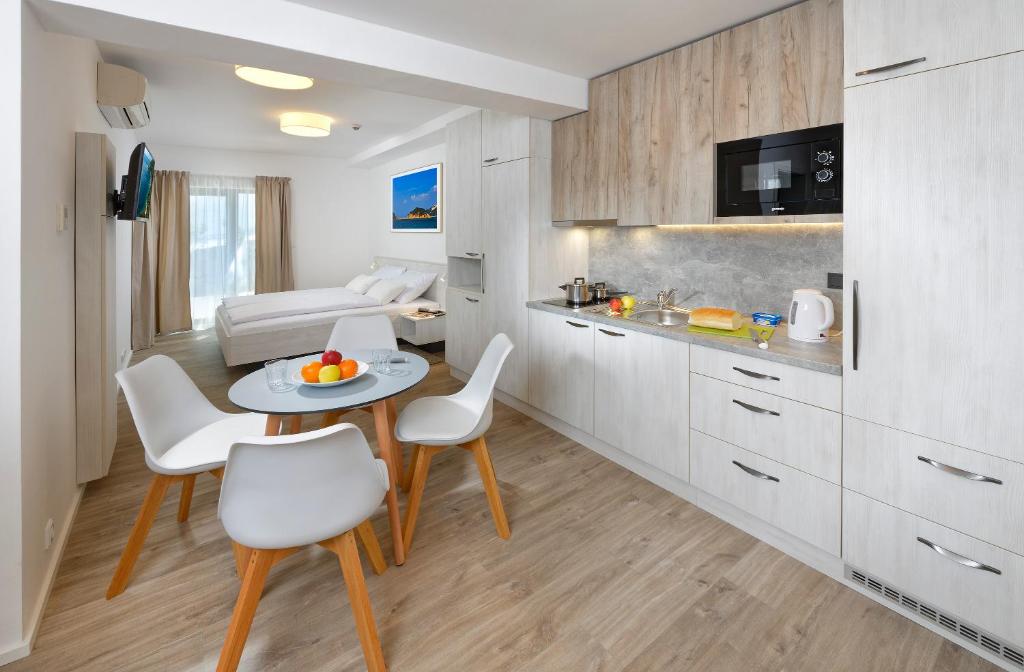 Zlatni Zalaz,Apartments,Supetarska Draga - Appartement D'une Chambre