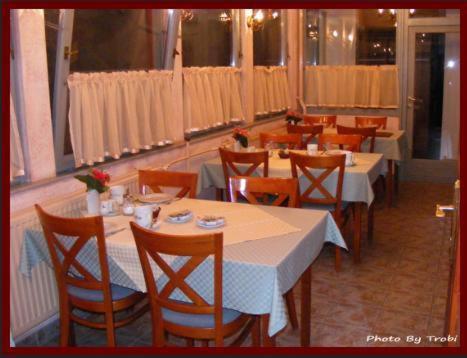 Restaurace v ubytování Hotel Fama