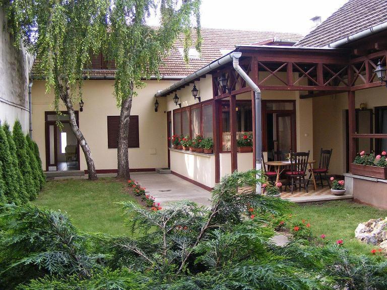 Zahrada ubytování Hotel Fama