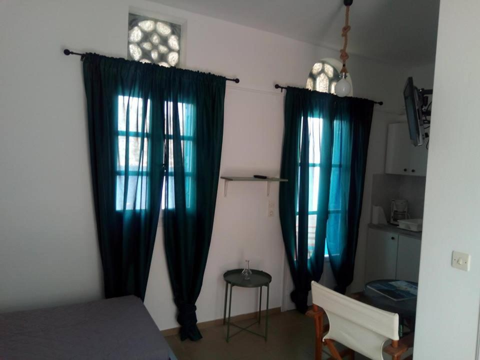 Fotografie z fotogalerie ubytování Elena Studios v destinaci Pánormos