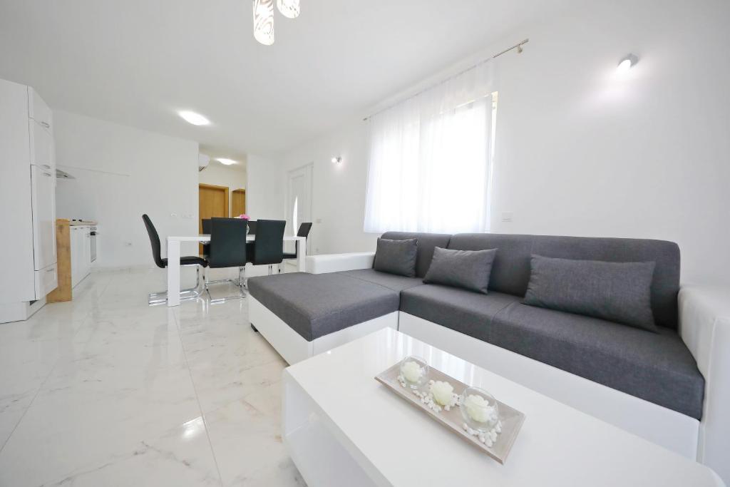 Posedenie v ubytovaní Apartmani Vlado Mitar