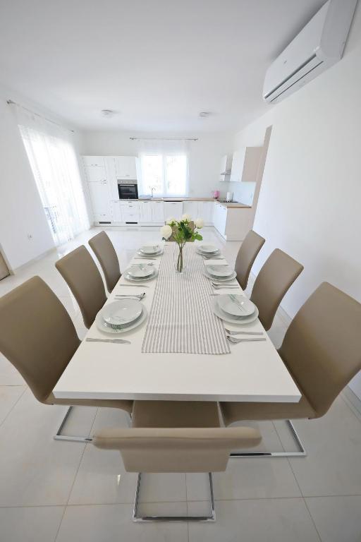 Posedenie v ubytovaní Apartmani Vlado Mitar