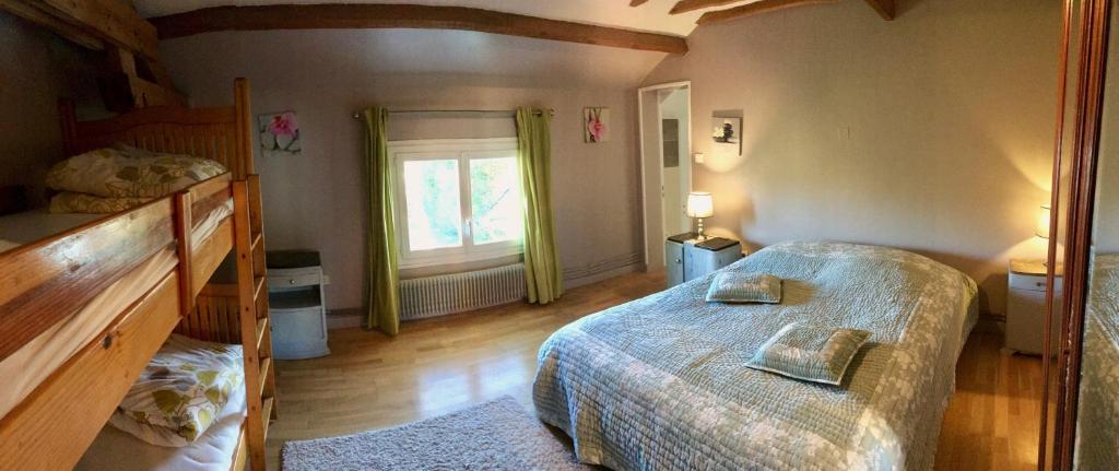 Postel nebo postele na pokoji v ubytování Camping et Gîte La Garenne de moncourt baie somme