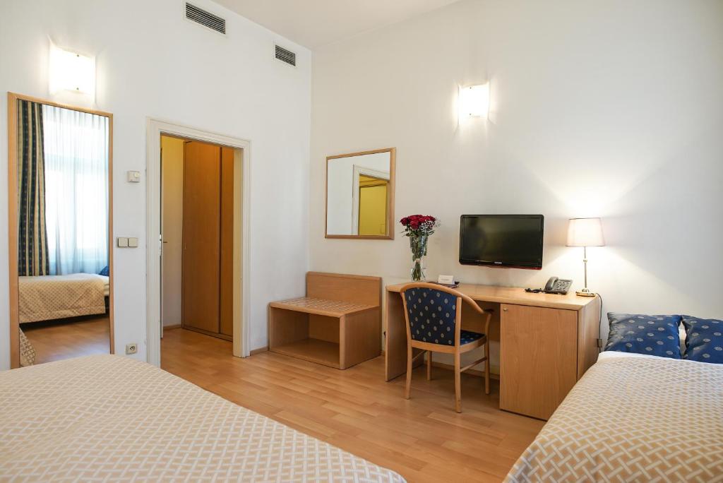 Hotel Tivoli Prague - Resim 21