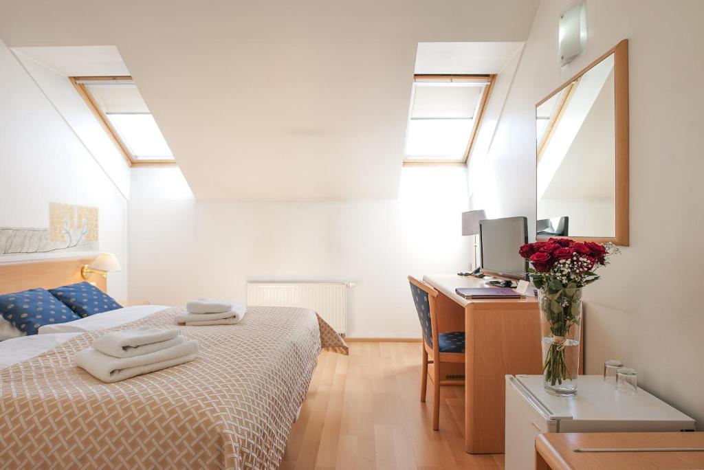 Hotel Tivoli Prague - Resim 24