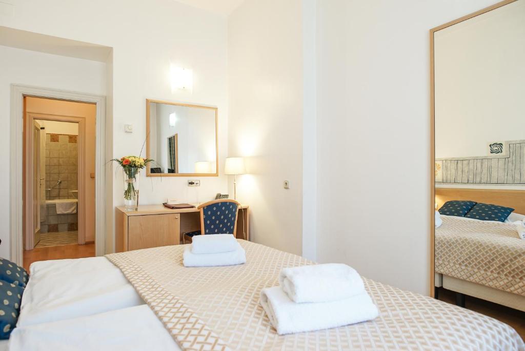 Hotel Tivoli Prague - Resim 29