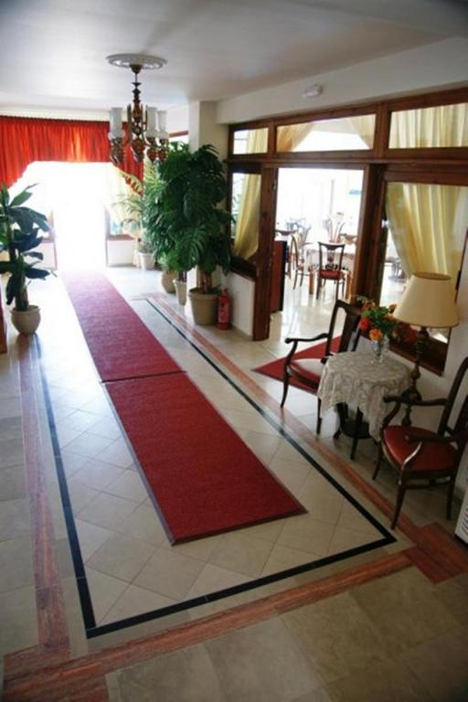 Posedenie v ubytovaní Hotel Eden
