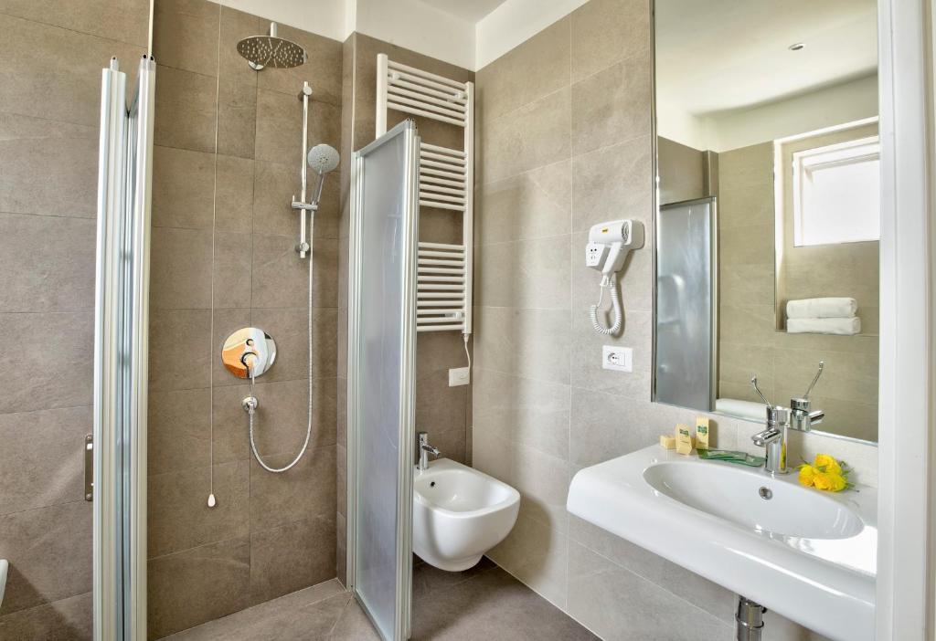 Koupelna v ubytování Hotel Clara
