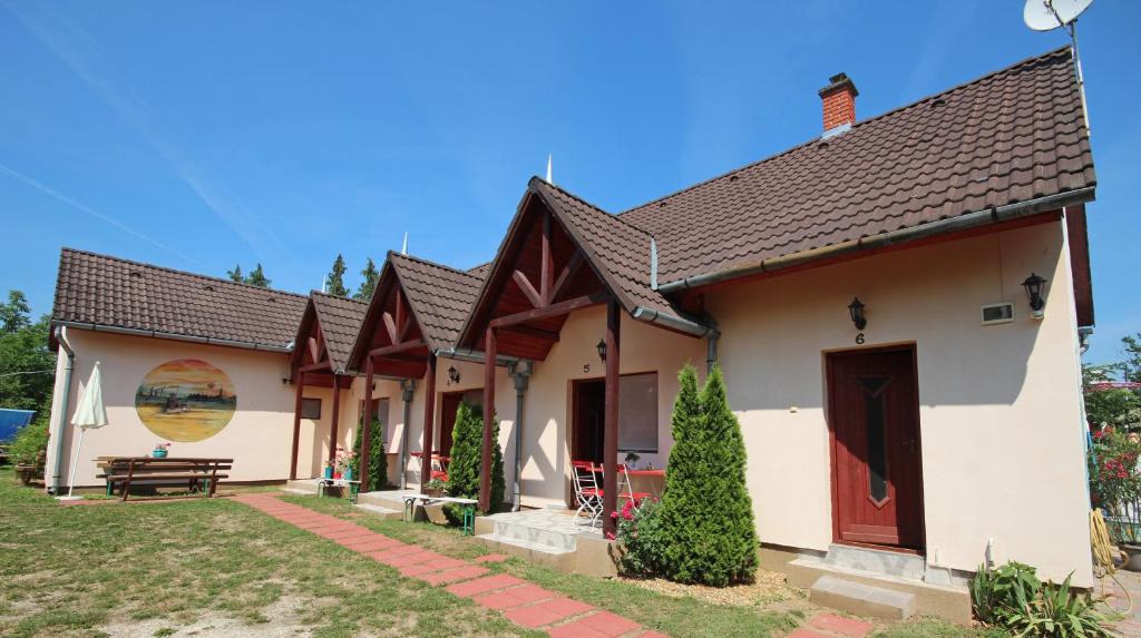 The building in which Az apartmant is located
