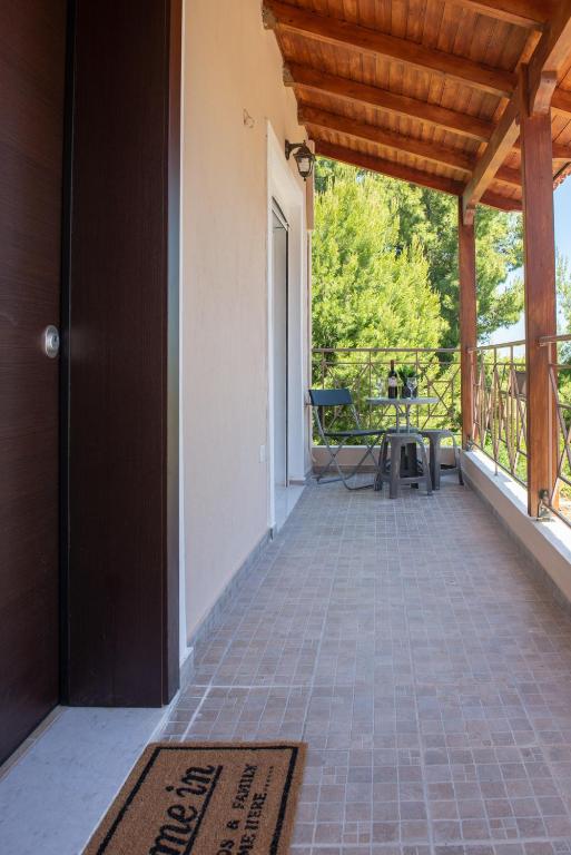 Artemissoula near airport - 14