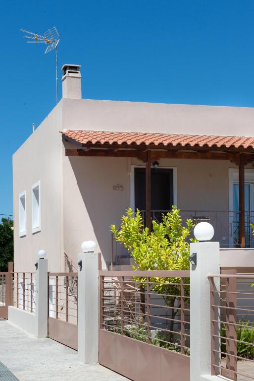 Artemissoula near airport - 8