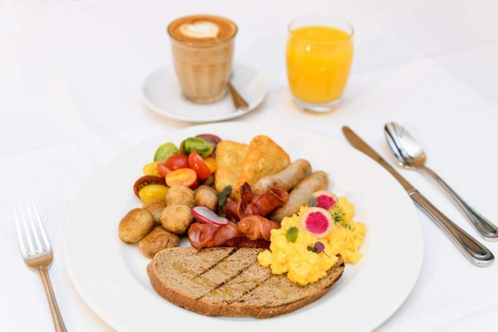 Lakeside Hotel and Conference Centre - Resim 12