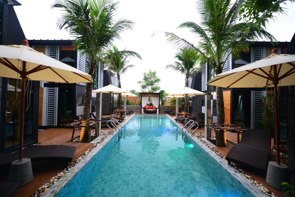 Bazén v ubytování Bukit Pool Villas - SHA Extra Plus nebo v jeho okolí