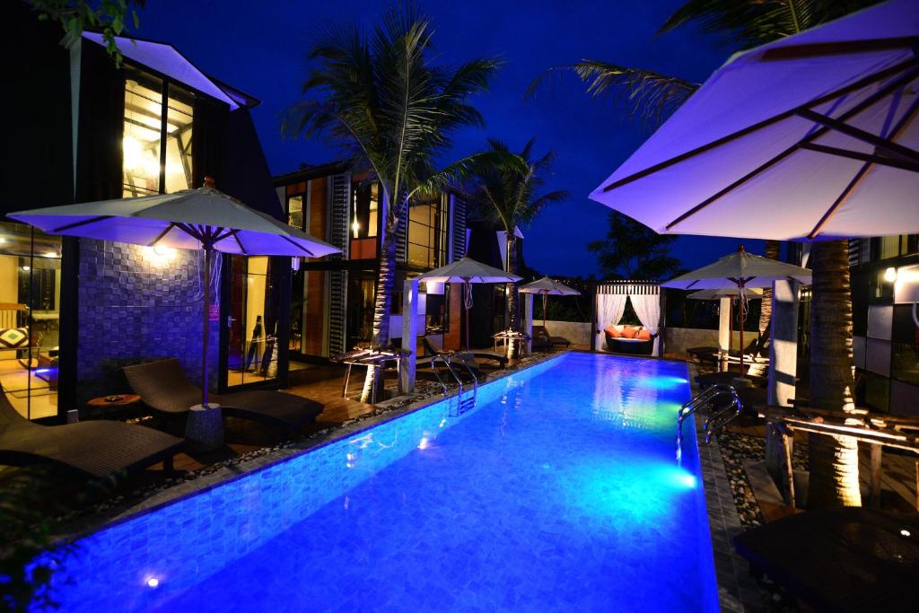 Bazén v ubytování Bukit Pool Villas - SHA Extra Plus nebo v jeho okolí
