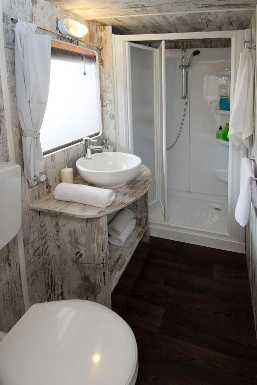 Mobile Homes Camping Santa Marina, Lanterna - Family Two-Bedroom Tent With Terrace